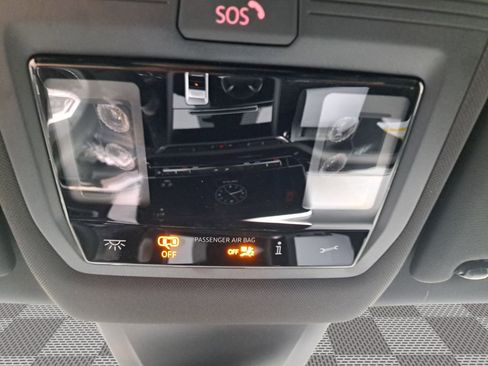 New 2025 Volkswagen Atlas Cross Sport SE image 32