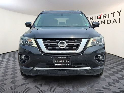 Used 2017 Nissan Pathfinder Platinum w/ Midnight Edition Package FWD image 2