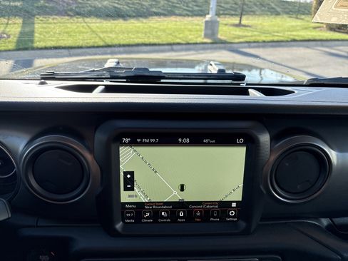 Used 2023 Jeep Wrangler Sport AWD/4WD image 29
