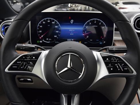 Used 2023 Mercedes-Benz C 300 Sedan image 23