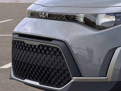 Used 2025 Kia Soul LX FWD image 12