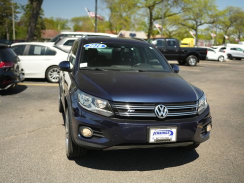 Used 2016 Volkswagen Tiguan R-Line AWD/4WD image 2