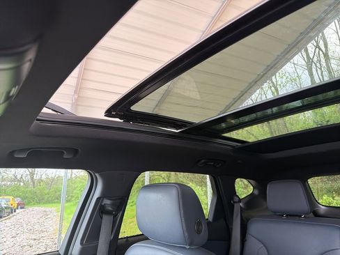 Used 2023 Chevrolet Blazer RS w/ Enhanced Convenience Package image 12