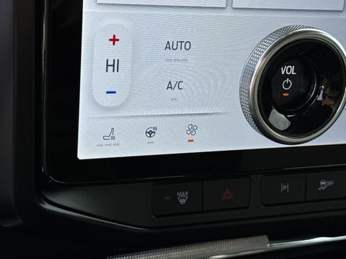 Used 2024 Ford F150 Lightning Flash w/ Max Trailer Tow Package image 33