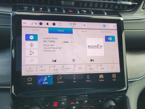 Used 2023 Jeep Grand Cherokee Overland image 21