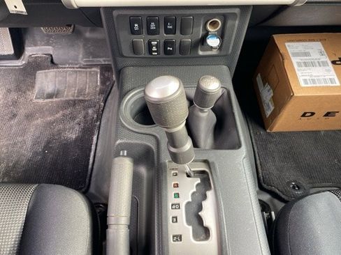 Used 2014 Toyota FJ Cruiser 4WD image 35