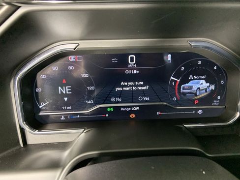 Used 2025 GMC Sierra 1500 AT4 w/ AT4 Premium Package image 12