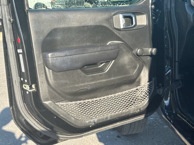 Used 2023 Jeep Wrangler Unlimited Sport AWD/4WD image 19
