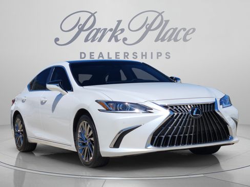 Used 2024 Lexus ES 350 w/ Technology Package FWD image 5
