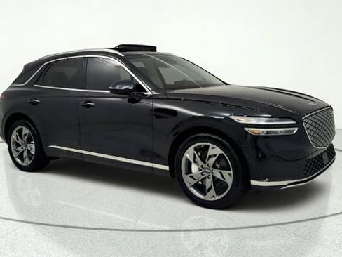 Used 2025 Genesis Electrified GV70 w/ Prestige Package AWD/4WD image 1