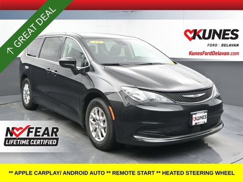 Used 2023 Chrysler Voyager LX FWD image 1