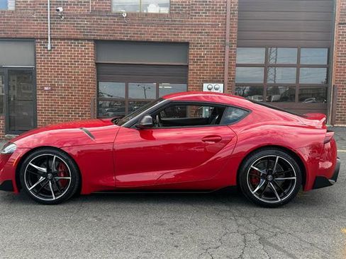 Used 2022 Toyota Supra Premium w/ Driver Assist Package image 17