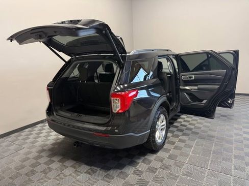 Used 2022 Ford Explorer XLT image 25