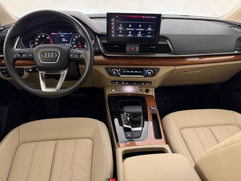 Used 2023 Audi Q5 2.0T Premium w/ Convenience Package AWD/4WD image 16