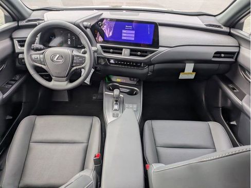 New 2026 Lexus UX 300h AWD image 19