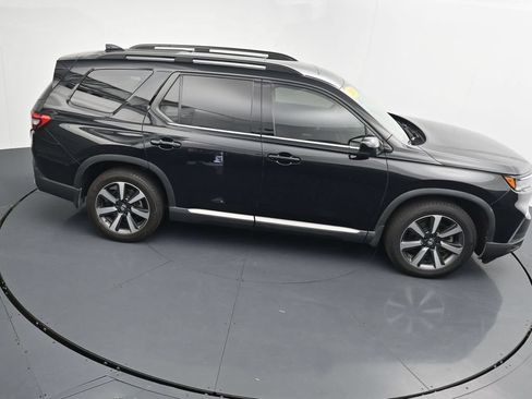 Used 2023 Honda Pilot Touring image 34