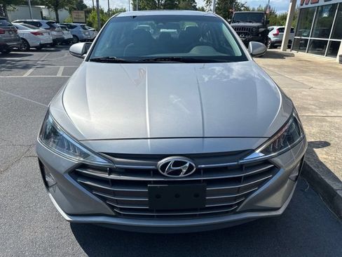 Used 2020 Hyundai Elantra SEL w/ Cargo Package (C1) FWD image 2