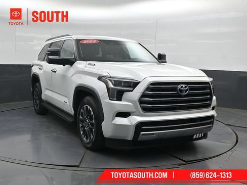 Used 2023 Toyota Sequoia Limited w/ Tow Technology Package AWD/4WD image 4