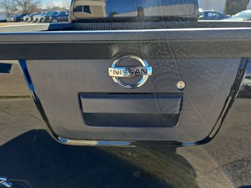 Used 2015 Nissan Frontier S image 15