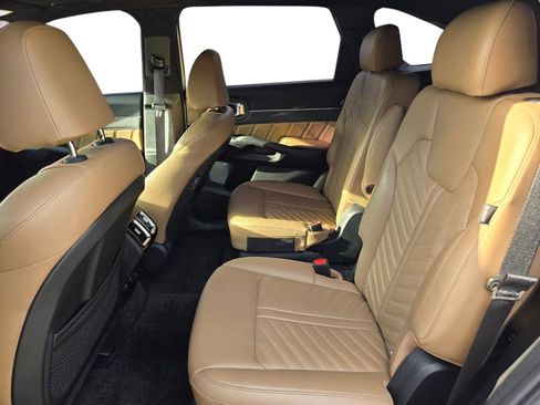 Certified 2024 Kia Sorento SX Prestige w/ Olive Brown Leather Package AWD/4WD image 19