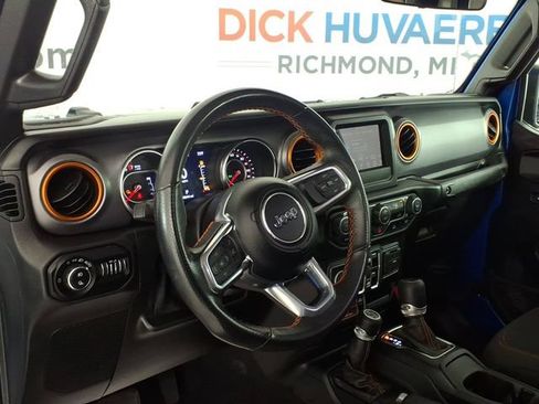Used 2021 Jeep Gladiator Mojave w/ Trailer Tow Package AWD/4WD image 13