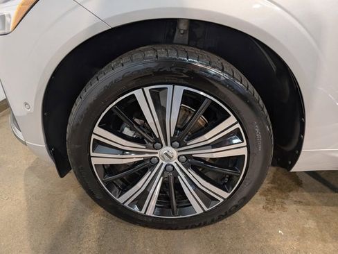 Used 2023 Volvo XC60 B5 Plus w/ Climate Package image 10