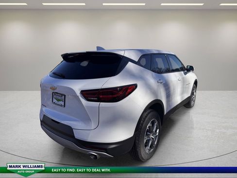 New 2025 Chevrolet Blazer LT w/ LPO, Floor Liner Package FWD image 3