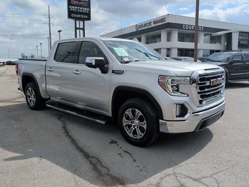 Used 2021 GMC Sierra 1500 SLT image 1
