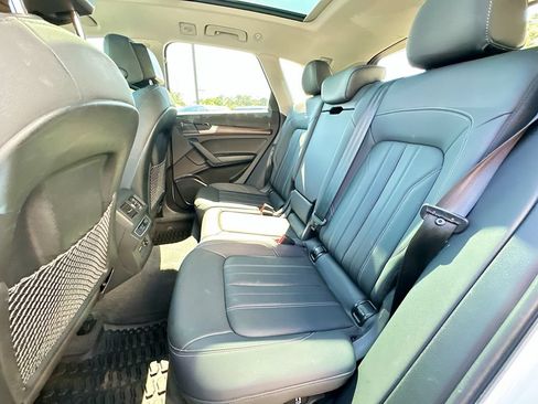 Used 2022 Audi Q5 2.0T Premium AWD/4WD image 4