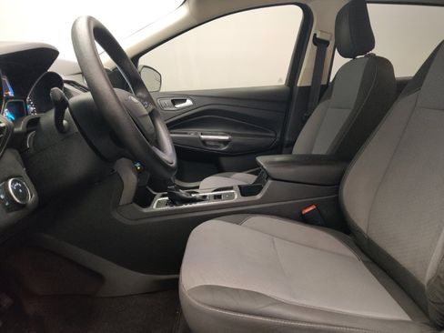 Used 2019 Ford Escape SE FWD image 17