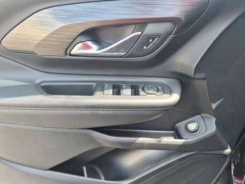 Used 2023 GMC Terrain SLE w/ Driver Convenience Package FWD image 14