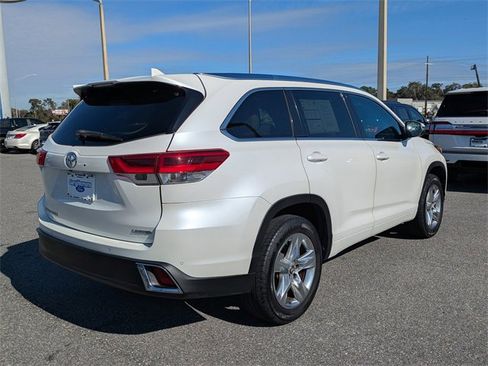 Used 2019 Toyota Highlander Limited image 4