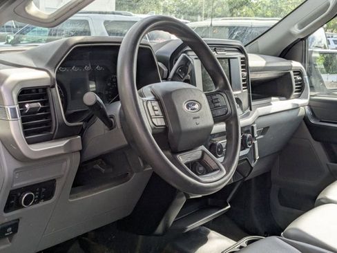 Used 2023 Ford F150 XL RWD image 2