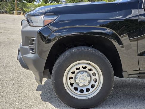 Used 2023 Chevrolet Colorado W/T RWD image 8