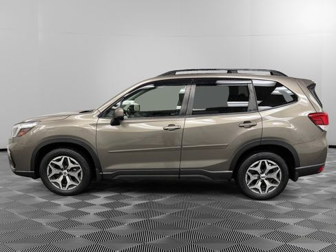 Used 2021 Subaru Forester Premium image 2