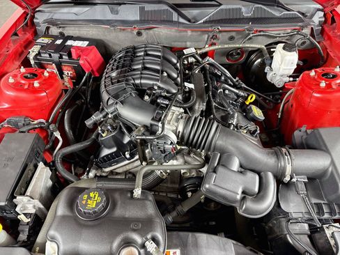 Used 2013 Ford Mustang Premium RWD image 35