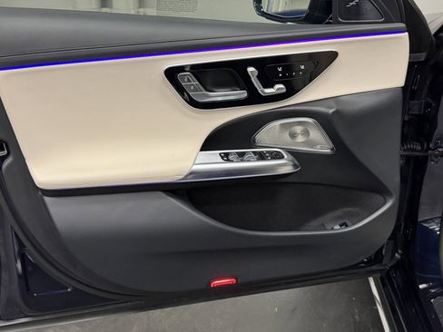 Used 2025 Mercedes-Benz E 350 E 350 image 19