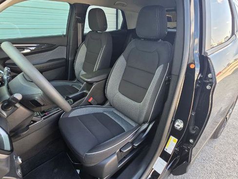 Used 2025 Chevrolet TrailBlazer LT AWD/4WD image 13