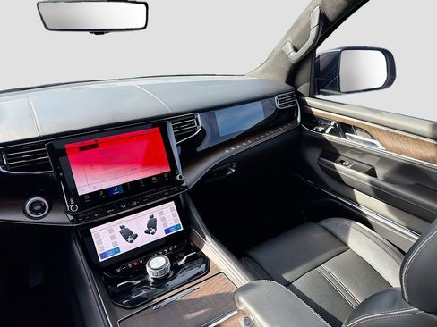 Used 2023 Jeep Grand Wagoneer Series II w/ Convenience Group III image 37