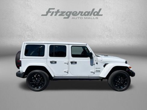 Used 2023 Jeep Wrangler Unlimited Sahara w/ Cold Weather Group AWD/4WD image 4