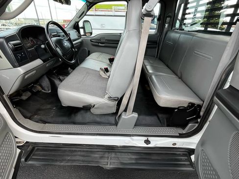 Used 2006 Ford F350 XL AWD/4WD image 11
