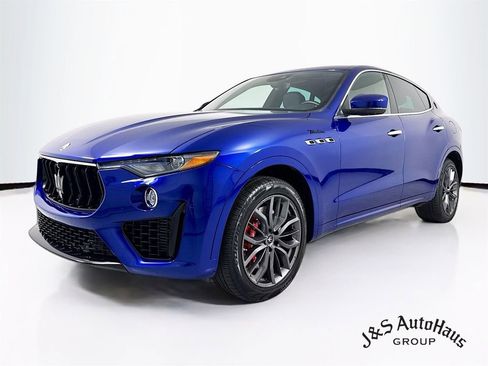 Used 2022 Maserati Levante Modena image 3