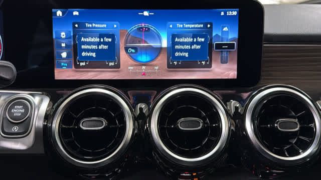 Certified 2026 Mercedes-Benz GLB 250 4MATIC image 21