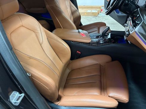Used 2019 BMW 530i xDrive w/ Convenience Package AWD/4WD image 28