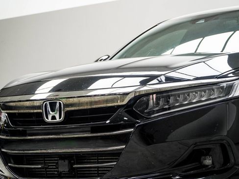 Used 2021 Honda Accord Sport image 2