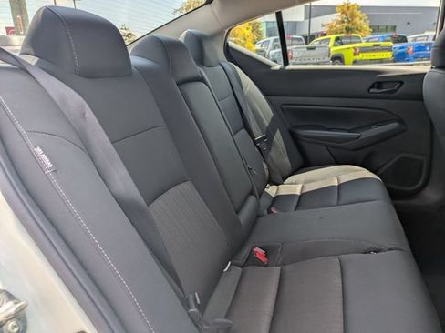 Used 2025 Nissan Altima 2.5 SV FWD image 31
