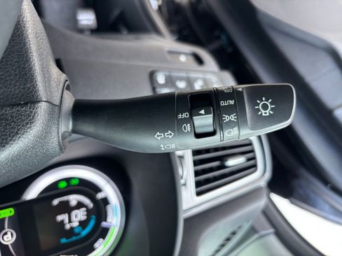 Used 2018 Kia Niro Touring image 20