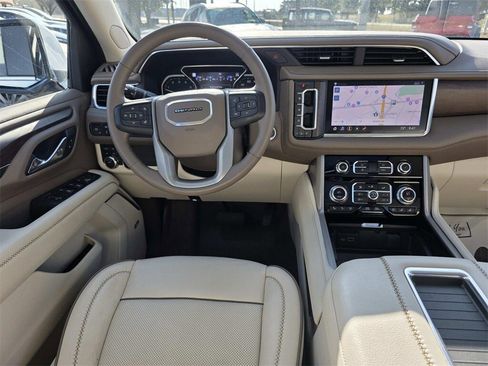 Used 2021 GMC Yukon Denali image 6
