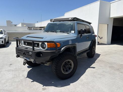 Used 2014 Toyota FJ Cruiser 4WD w/ Trail Teams Ultimate Edition image 3