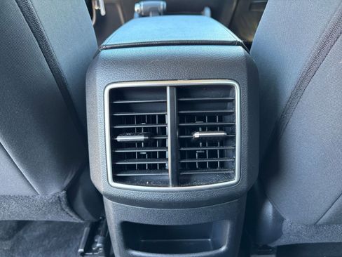 Used 2025 Kia Sportage LX image 23